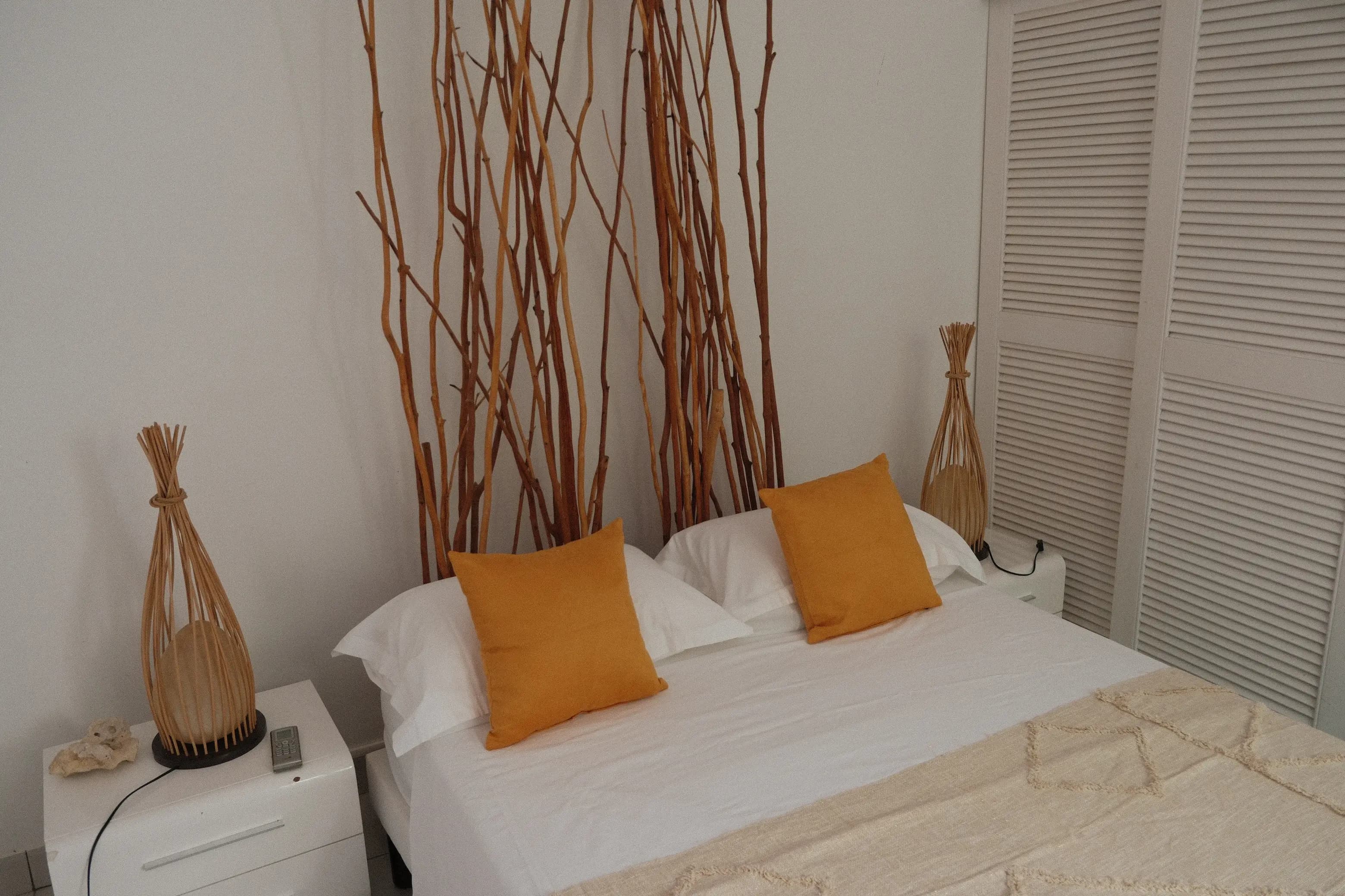 Chambre 2, espace nuit confortable et lumineux au rez-de-chaussée