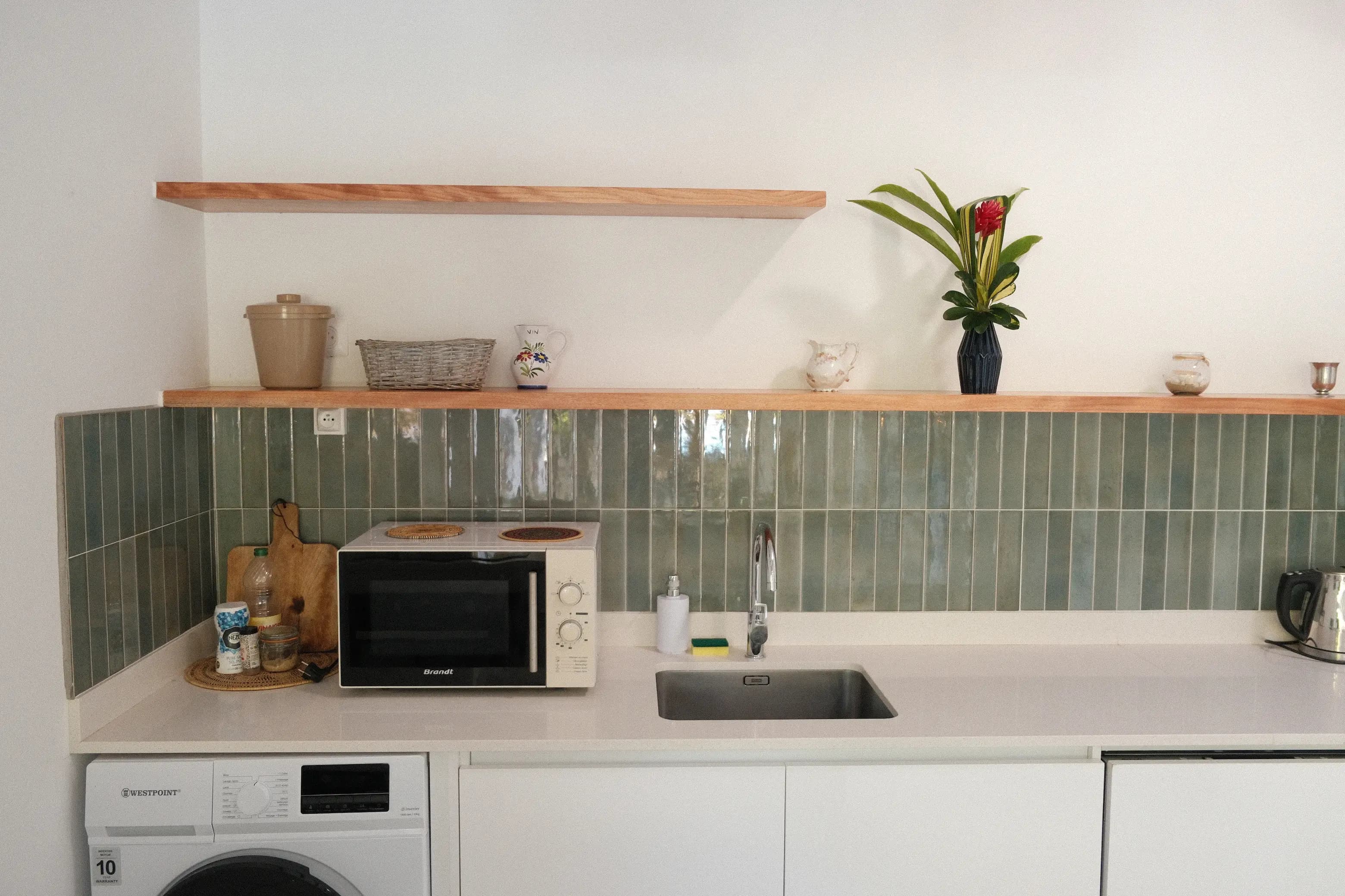 Détail des équipements de standing de la cuisine américaine